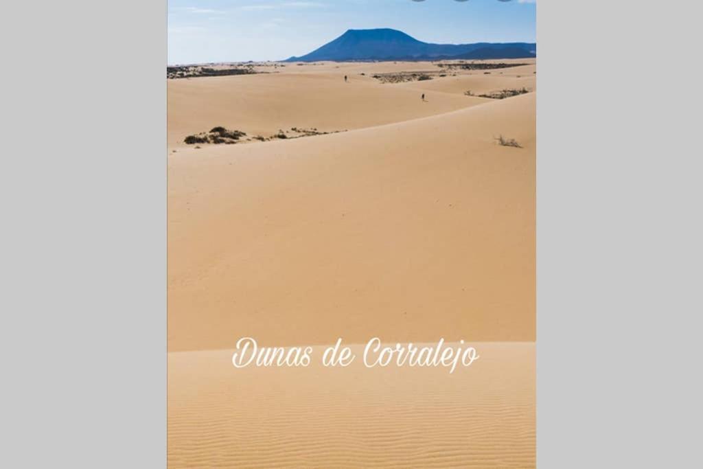 Centro De Corralejo Con Vistas A Isla De Lobos Villa Bagian luar foto
