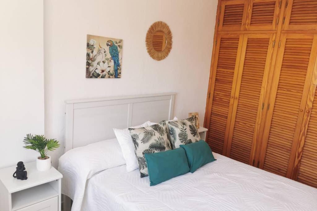 Centro De Corralejo Con Vistas A Isla De Lobos Villa Bagian luar foto